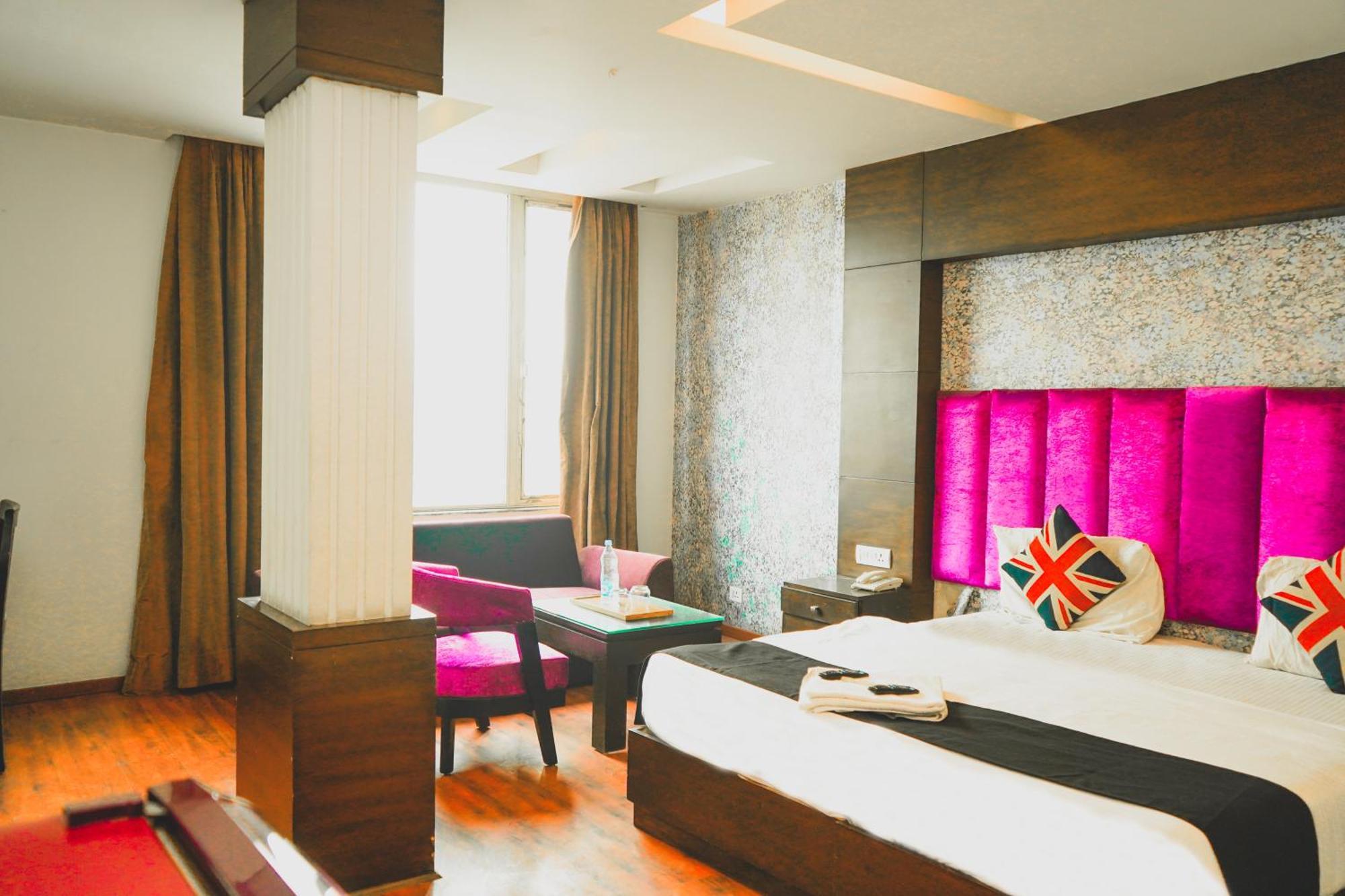 Hotel Sukoon - Ramesh Nagar New Delhi Buitenkant foto