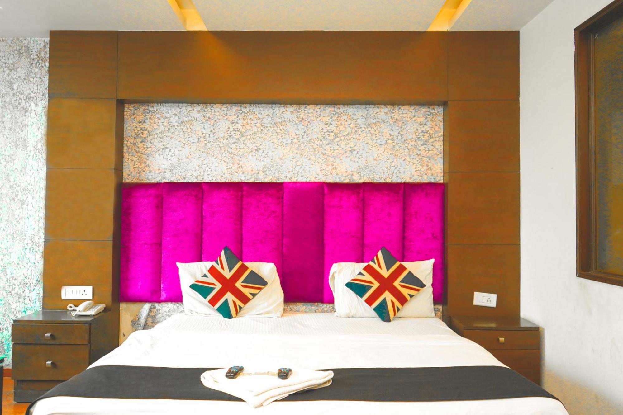Hotel Sukoon - Ramesh Nagar New Delhi Buitenkant foto