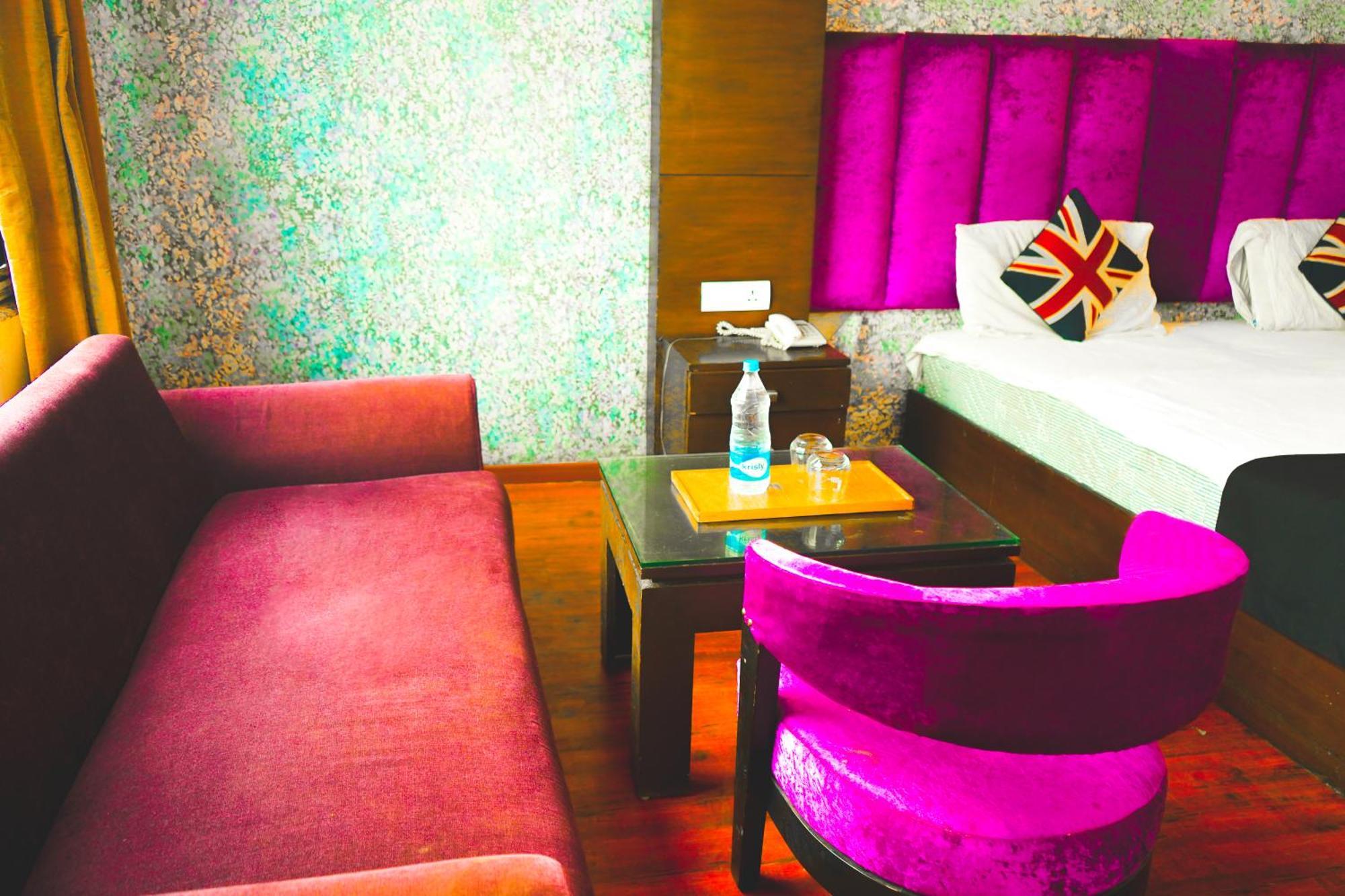 Hotel Sukoon - Ramesh Nagar New Delhi Buitenkant foto