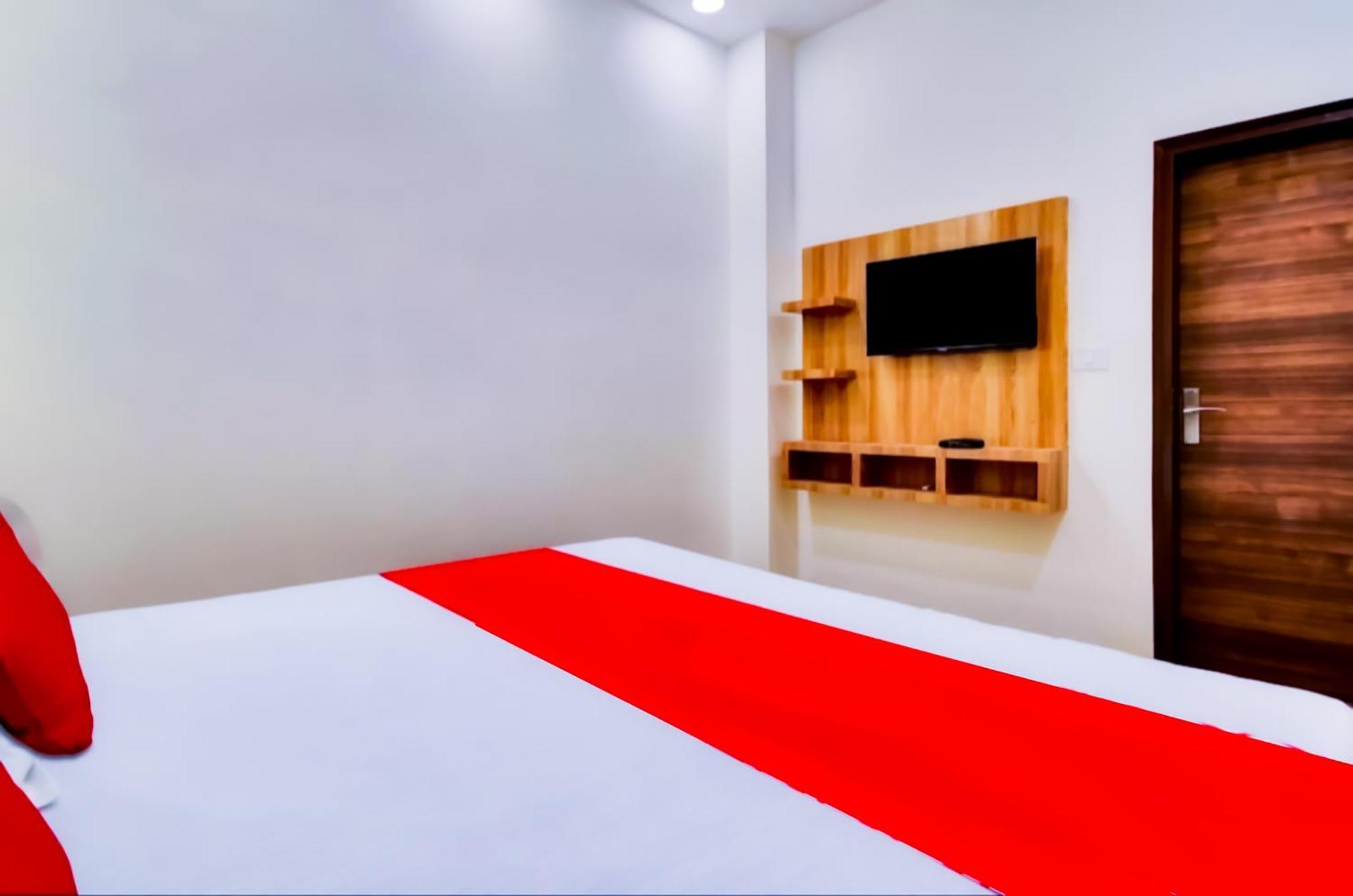 Hotel Sukoon - Ramesh Nagar New Delhi Buitenkant foto