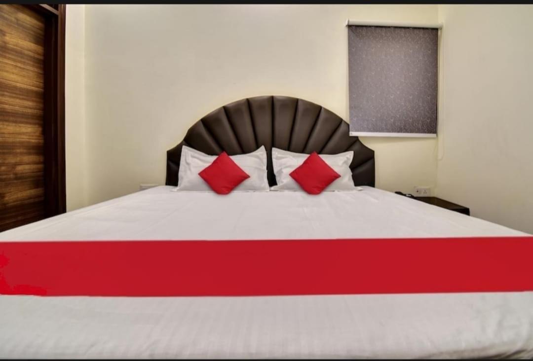 Hotel Sukoon - Ramesh Nagar New Delhi Buitenkant foto
